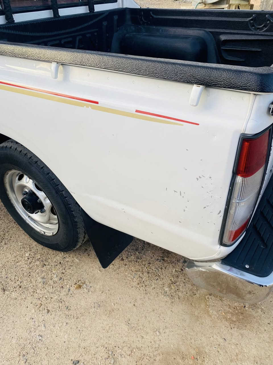 السلام عليكم 
بيك اب نيسان شبوط موديل 2012 رقم انبار ب اسمي تحويل ثاني يوم كشر مكفول بي بارد شويه بجاملغ الخلفي كير محرك مكفولات لا تبخير لا تنقيص تبريد ثلج سعر 138 وبيها مجال 
***********
