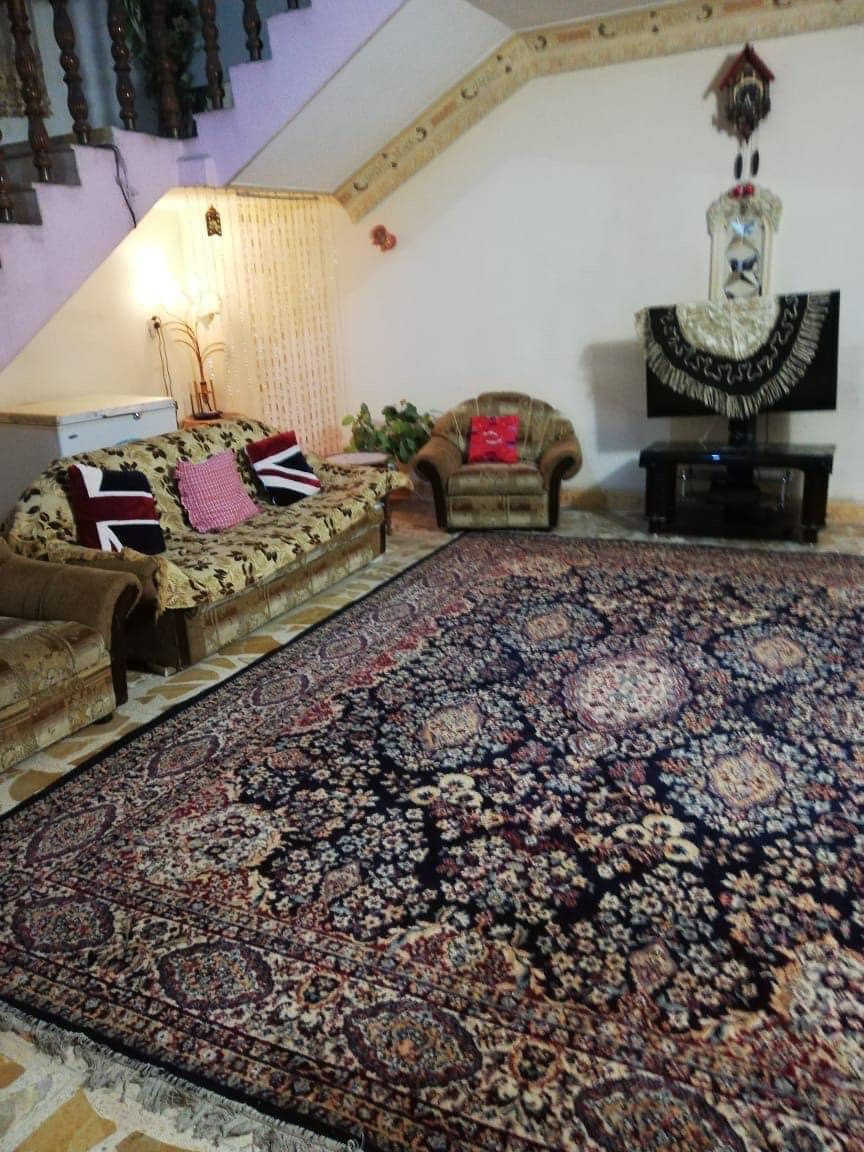 للبيع في السيدية لدى مكتب القيسي للعقار
بيت كلاسك نظيف 

مساحة 300 م²        الواجهة 12 م          النزال 25 م

يحتوي على… 
#الطابق_الارضي غرفة نوم وصالة ومطبخ وخدمات وكراج وحديقة 
#الطابق_الاول اربع غرف نوم  وخدمات

📍الضباط خلف شارع الخيزران من جهة كلية الشعب 

( السعر وتفاوض مباشر مع صاحب العقار )

للاستفسار اكثر اتصل على الارقام او مراسلة الصحفة 

***********

***********  

👇🏼👇🏼👇🏼👇🏼
                        مكتب القيسي للعقار 
السيدية ⬅️ شارع المركز مقابل التفاح الاخضر 

🔴 نكفيك عناء البحث ✔️ لتمتلك عقارك

عندك بيت 🏠 وحاير شلون تبيعه نحن نجيبلك المشتري وبسعر الذي يناسبك

عندك بناء 🏗️ وما عندك وقت تبني نحن نبني لك بأسعار تنافسيه وبكوادر هندسيه مع توثيق مراحل العمل بالتصوير حتى تكون مطمئن
