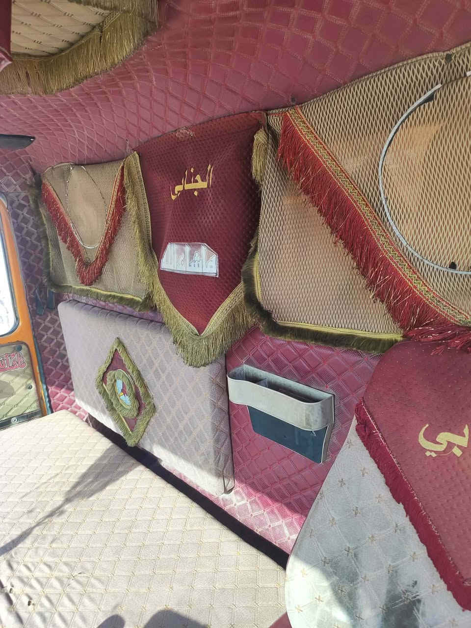 سلام عليكم سياره موديل 75 نص جيف رباط عدل مكينه وكير مكينه 28 كير 150 شاصي غير مكفول رقم بغداد نكليزي السعر 210 العنوان نجف رقم ***********
