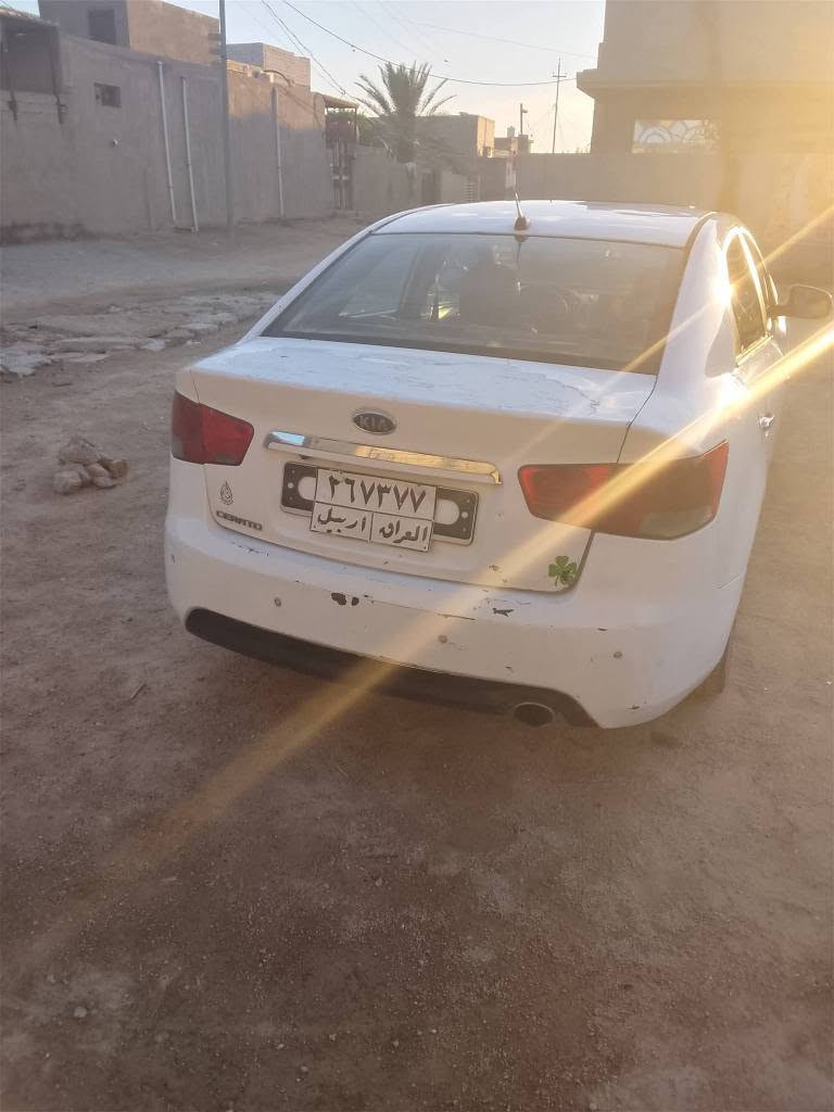تريد سيارة مناسبة اتصل أو اطلب السعر في التعليقات. 
سيراتوا موديل 12 اربيل خليجي 
سنويه منتهيه مصبوغ عام 
يعني ما مكفوله  السيارة فول فتحة بصمة شاشة كبيرة تبريد
 مكينه جيدة كير جيد حداديه نص عمر بأسم شركة تحويل فقط 
يعني بس تداور  المكان النجف الكوفه 
اتصال ***********
***********
متوفر واتس ومتواجد ع الفيس  للعلم الصور بدون فلاتر ولا سناب هذا الموجود نفسها 🌹 النجف, العراق
