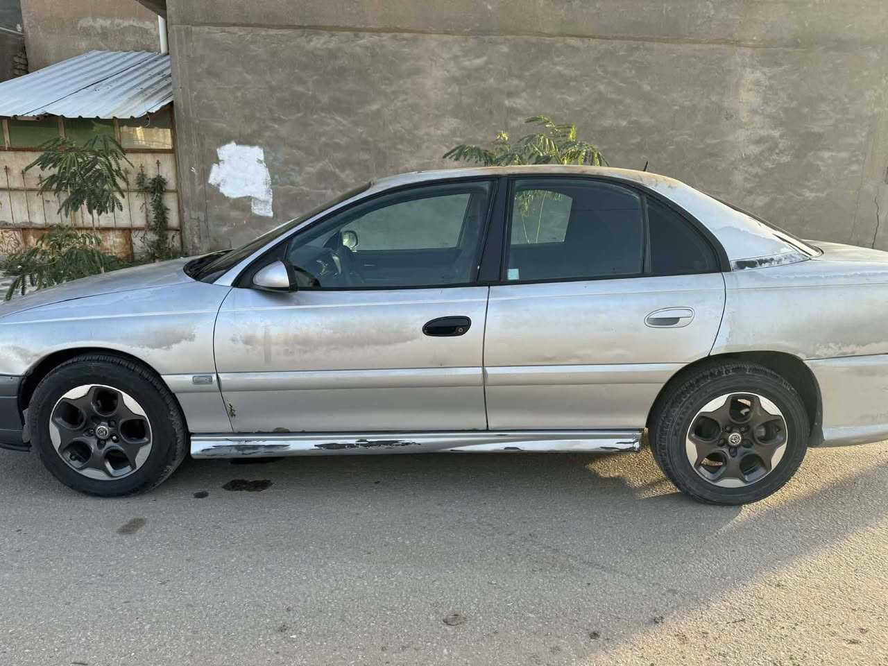 السلام عليكم
اوبل بزون 2001 رقم كربلاء انكليزي سنويه لل29 بسمي بيه محرك وكير ياباني جدد ومكفولات vvt مجول
تخم تاير كوري جديد تخم ويل كب سياره لايتات زنون شاشة تاب دواخله نظيفه سلايد روف شغال كشنات كهربائي مكاني كربلاء السعر 47 وبيه مجال للإستفسار الاتصال *********** ومتواجد واتساب
