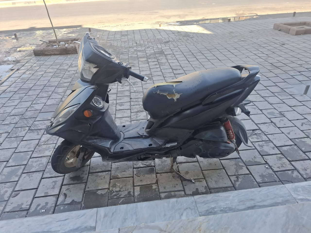 سلام عليكم دراجه النوع جي تي ار 
السعر 700 بيها مجال
المدينه 
***********
