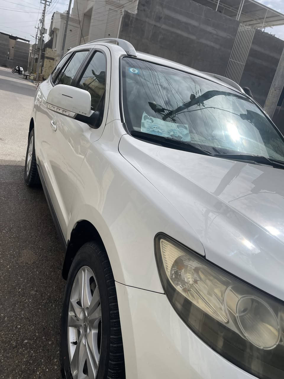 السلام عليكم سيارة سنتافيا 2012خليجي (الشركة العامة )للبيع رقم بغداد بأسمي تحويل ثاني 

/ 3 قطع تبريد / تحكمات استيرن / اشاير بالمري / منفذ USB / منفذ AUX/ مكينة 6 سلندر 3500 / كامرة خلفية / ماشية 240الف حقيقي / دفع رباعي 

السيارة مكفولة فقط بارد بسيط بالمدكر الخلفي
المكينة على وضع الشركة 
الگير مبدل بيه الحشوه بيه ضمان سنة مع وصل الضمان 
ادامه كاملة من حدادية و منظومة بانزين  السيارة جديدة بمعنى الكلمة كامله مابياها أي نقص السعر 165وبيها مجال 

مكان السيارة البصرة (ياسين خريبط)

للأستفسار ***********
