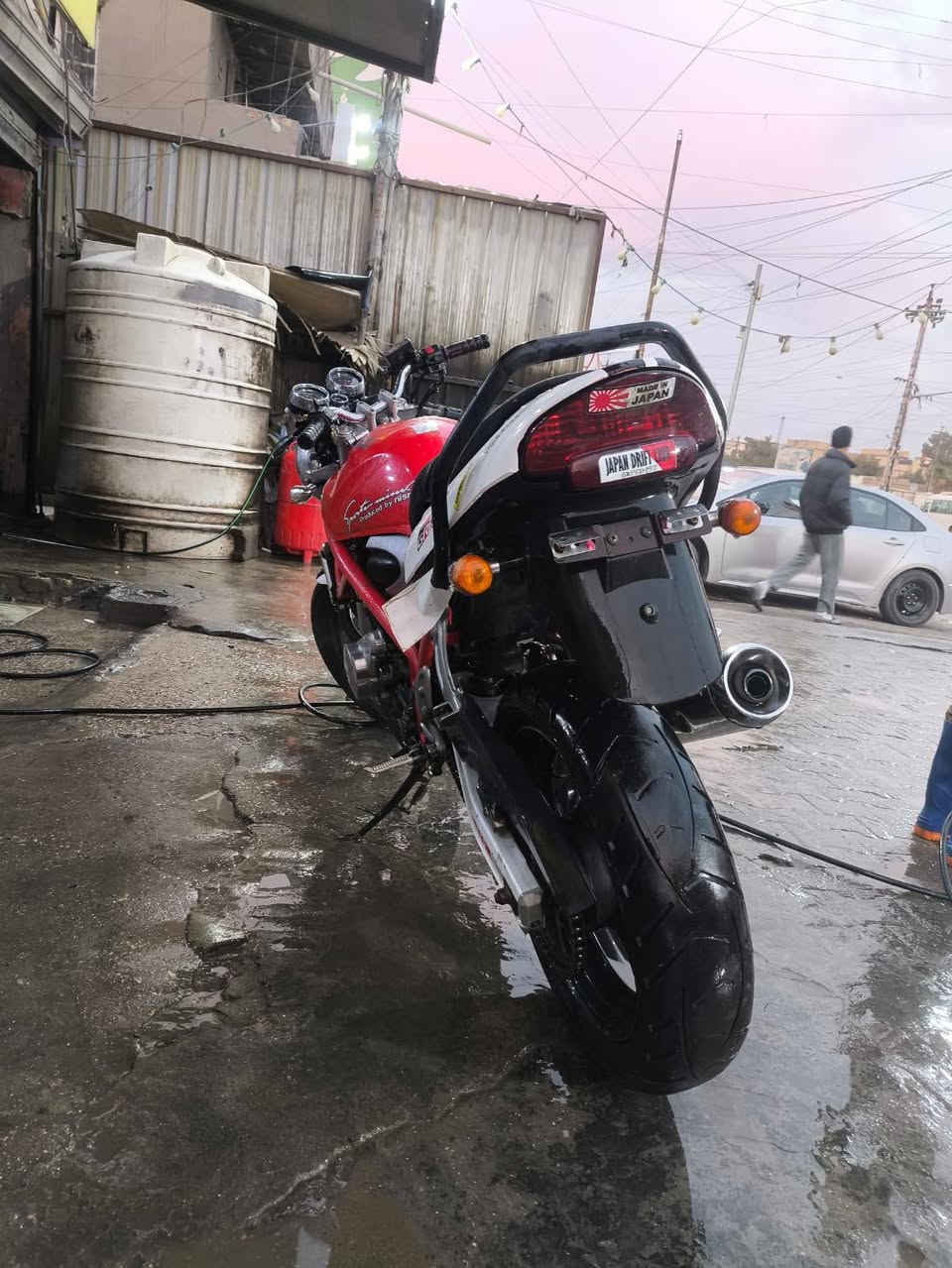 السلام عليكم حبايب دراجه بانده محرك 280 ccكفالة من فتح مكاتبه فقط نواقص باتري بس نكره هيه تشتغل بس مرات ايعلس و دبل امامي شغل بس ناضح دهن و قمچي يرادله تبديل لين مرات ايچلب باقي مكفول  تجي تفحص وتروح شلعه معدل ولا غلطه مكاني بغداد سعر  1400 و بيه مجال شي قليل رقم هاتف ***********
