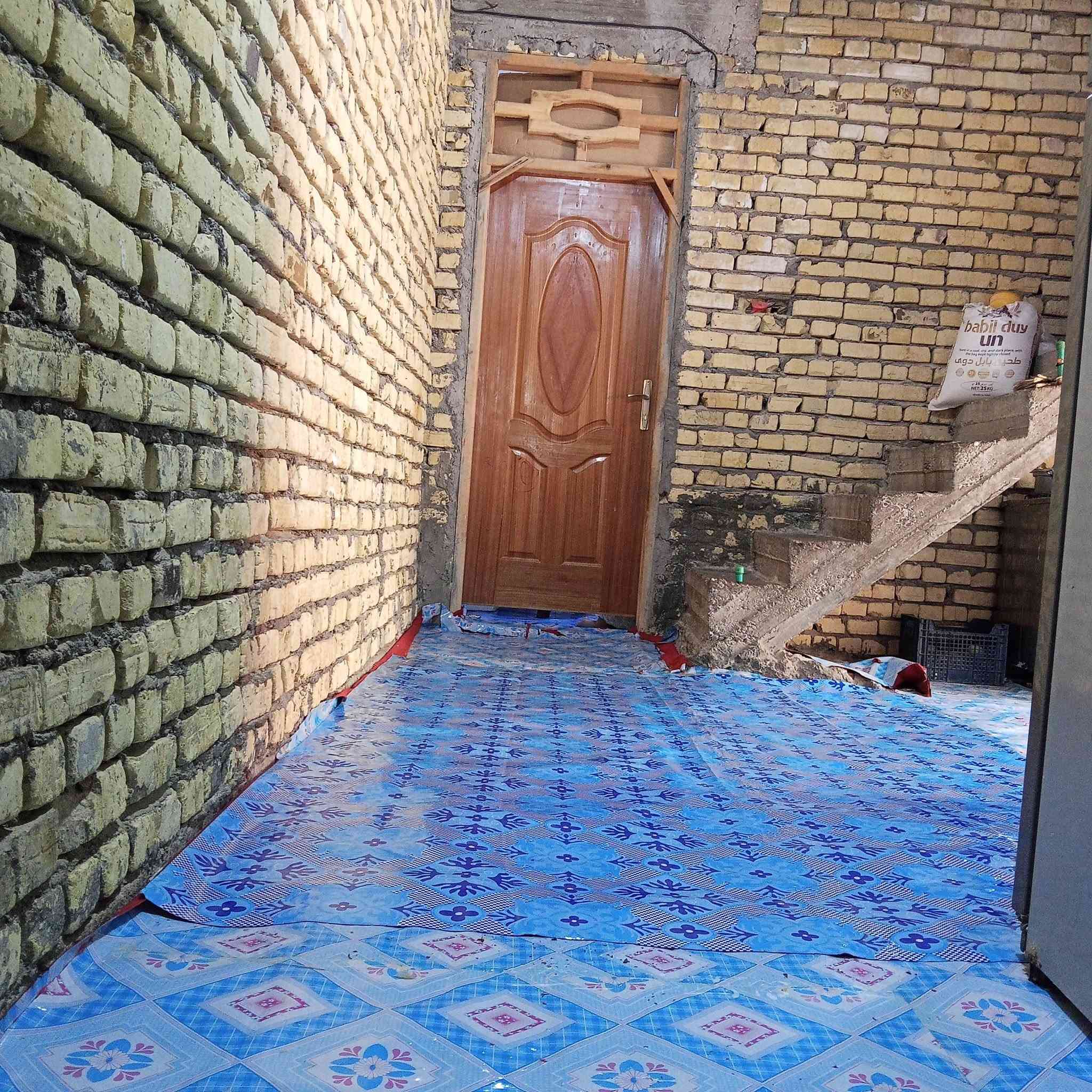 بيت للبيع 150متر غرفة نوم واحدة واستقبال وصاله وترك وصحيات ومطبخ مكان حي الزهراء للأستفسار اتصل على رقم ***********
