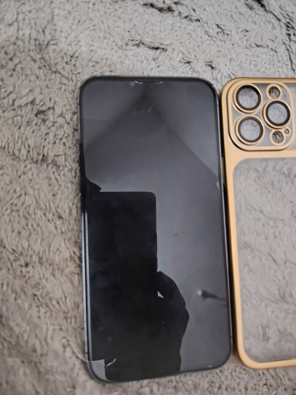 ايفون 13برو ماكس مبدل بطاريه وشاشه اصليات وكاله نظيف بطاريه 100 السعر 550 وبي مجال بسيط  رقمي *********** واتساب
