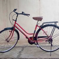 بايسكل ياباني للبيع حجم 27  لون احمر ابو الگير  6 نمره نضيف كلش باله س...