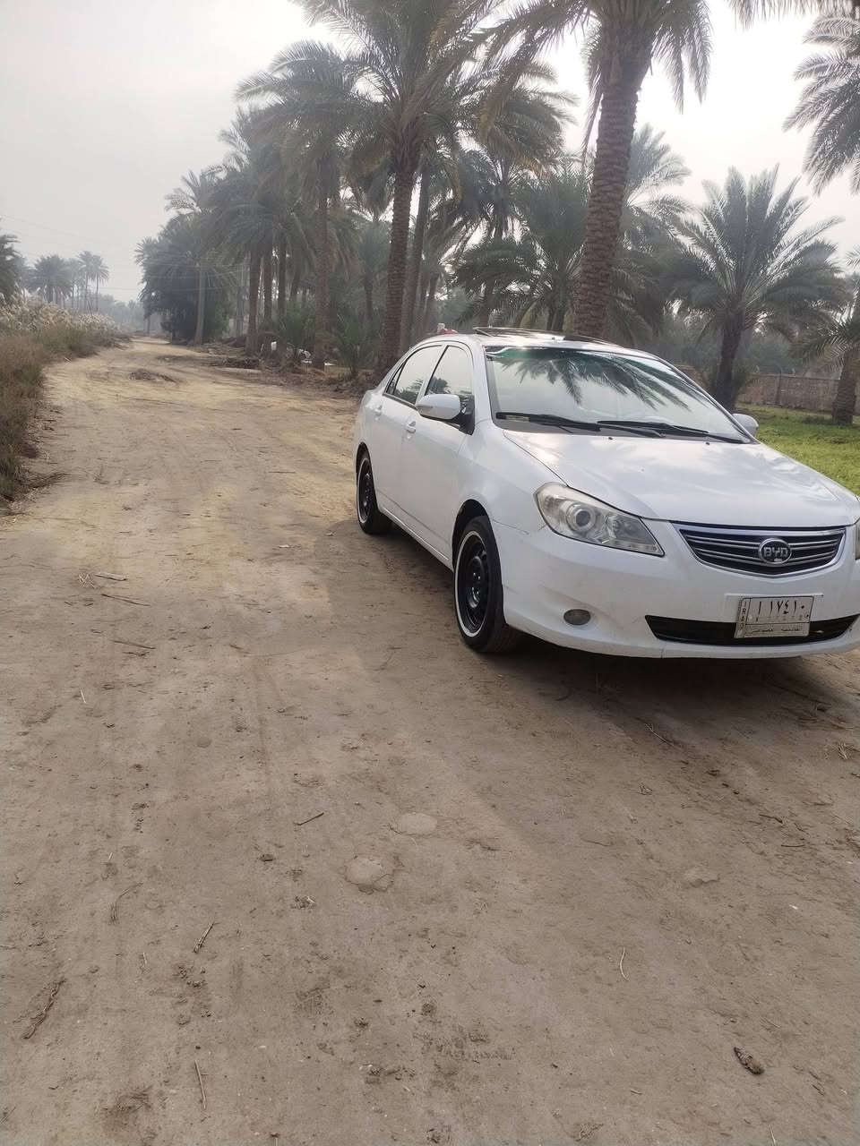 سلام عليكم بيوايدي موديل 13لبيع سيارة رقم قادسية  *********** سعر 50 وبيه مجال مكاني حله
