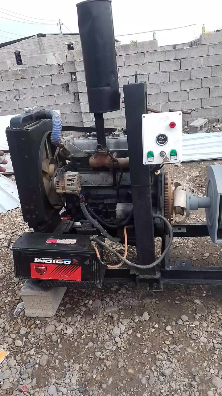 السلام عليكم مولد  محرك دايو حاويه راس توليد 37كيفي كامله من كل شي السعر 18موبايل ***********
