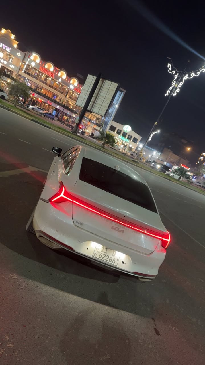 السلام عليكم
كيا k8 وارد كوري غاز v6
مواصفاتها : شاشة كبيرة متصل
عداد ديجيتال
رادار امامي وخلفي
تحديد مسار
قيادة ذاتية 
مانع تصادم
كشن كهربائي ومساج
رقم بغداد الدولي مشروع وطني تحويل ثاني 
مكاني ديوانية
سعرها ٢٢٥ وبيها مجال 
***********
