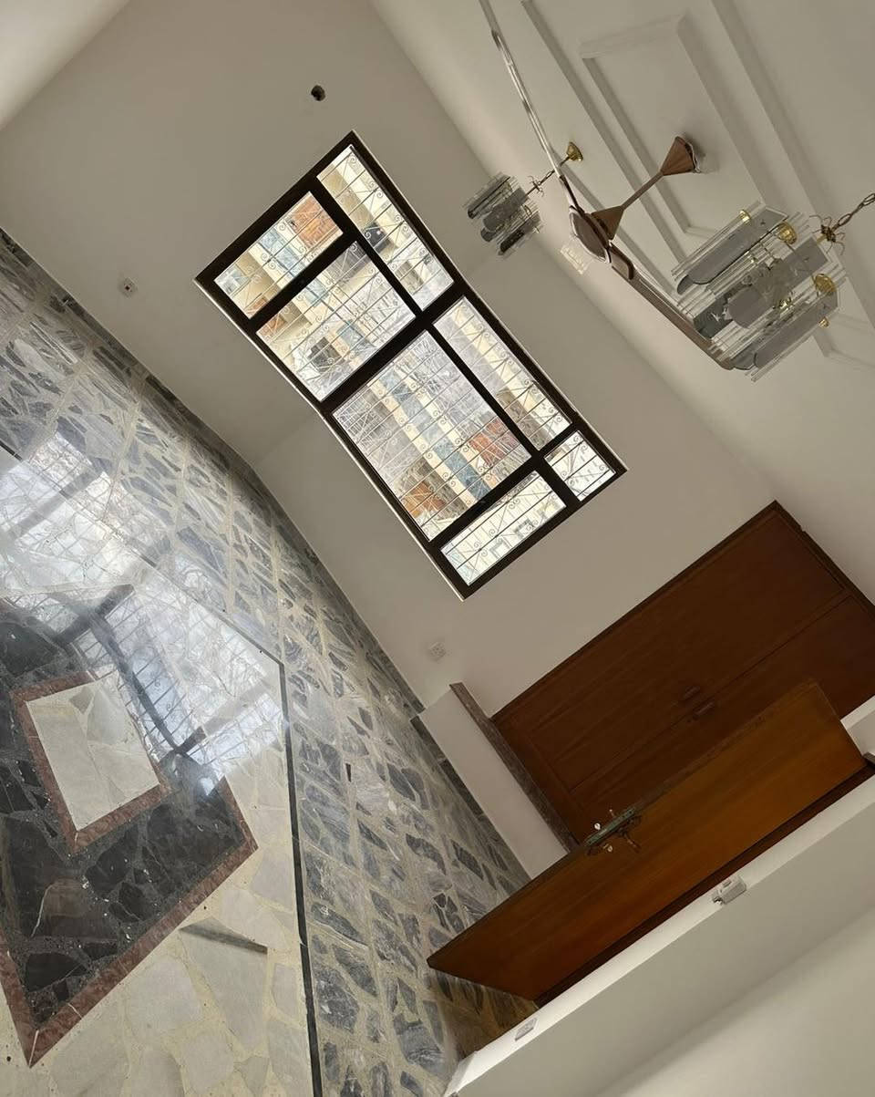 🔴 دار للأيجار في الكرادة🔴

♦️المساحة 210 متر ♦️

✔️ايجار شركات او مذاخر او مؤسسات✔️
__________________________________
✨يتكون من غرف نوم عدد 4 وحمام عدد 3 صالة استقبال ومطبخ كبير ✨

📍الموقع الكرادة خارج مقابل صباح العربي

♦️للأستفسار الاتصال على الأرقام ♦️
__________________________________
📞***********. ***********📞

🏗️الرفاه للأستثمار والتسويق العقاري🏗️
