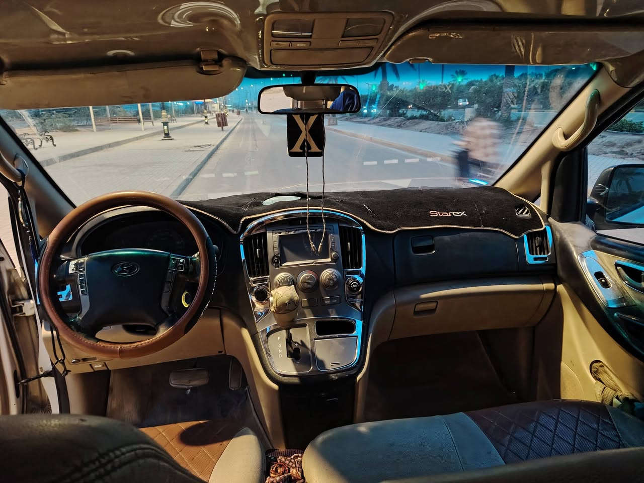 ستاركس 2016 مفتوح ومحور مسكر مكينه سبعه سبلاين  الشكل القديم رقم انكليزي هيئه وبحث وخط مصفره هزه جديده تخم تاير باتري جديد مكفوله السياره  كفاله عامه تجي وشوف بعينك من الضربه والصبغ والتبديل دواخل السياره كريمي  سعر 175 وبيها مجال مكان السياره بصره سفوان  غير متواجد بل فيس هاتف فقط  (هاتف)***********
