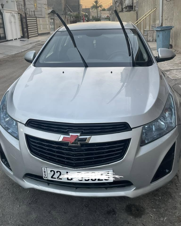 🚗 للبيع شيفروليه كروز 2015 أمريكي 🚗

المواصفات:

•  المحرك: 1800 سي 

•  الرقم: شمالي الدولي الجديد - بإسمي شخصياً 

•  الحالة: سنوية للـ 31 + هزة + فحص كامل

•  المواصفات: أشاير بالمري + تحكم ستيرن + تبريد يخبل

•  الصدر + التاير + المكينة: كله جديد

ملاحظات مهمة:

1.  الحادث: طخة بالجاملغ الخلفي حادث امريكا + وهنا الجاملغ الأمامي مصلحة ،.

2.  الكير: بي ضعف بالكير، السيارة تمشي وكلشي تمام، بس الخربطة مو دائماً.

السعر: 77 ورقة وبيها مجال للشراي الصدگ

المكان: بغداد - الكرخ

الرقم: ***********

ملاحظة: للشراي الجاد فقط،
