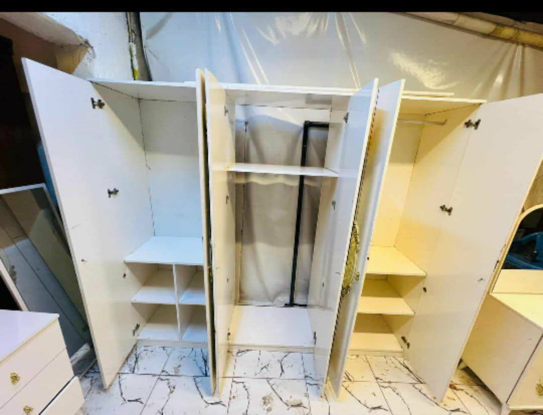 غرفة نوم تركي مستعمل 
تتكون من 👈 6👈 قطع
نضام ابواب كانتري
نضافة 85 %💯 ☺
السعر 👈 500 👈 ألف فقط 
مع نقل وشد داخل بغداد مجاني
محافضات بكروه


**إذا كنت صاحب هذا الإعلان وتريد حذفه لأي سبب، رجاءا أرسل رسالة إلى الدعم الفني**