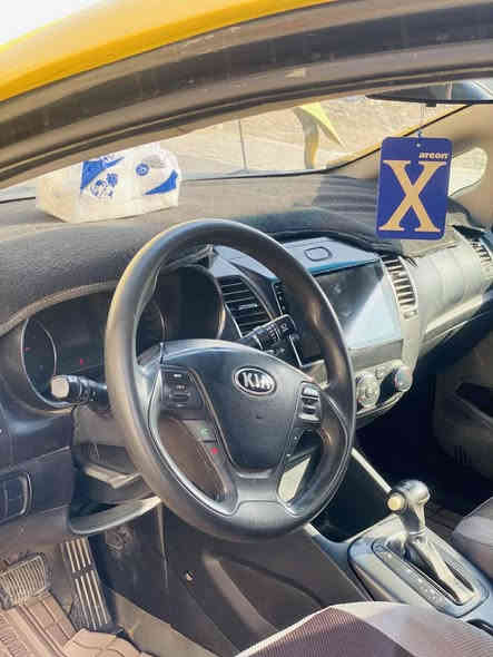 السلام عليكم سيراتو 2016 جاهزه رقم مثنى سنويه جديده سياره بيها تجيه خفيفه مراوس أو بيع سعر ٨٤ وبيه مجال حك جيه مكان سماوه ***********
