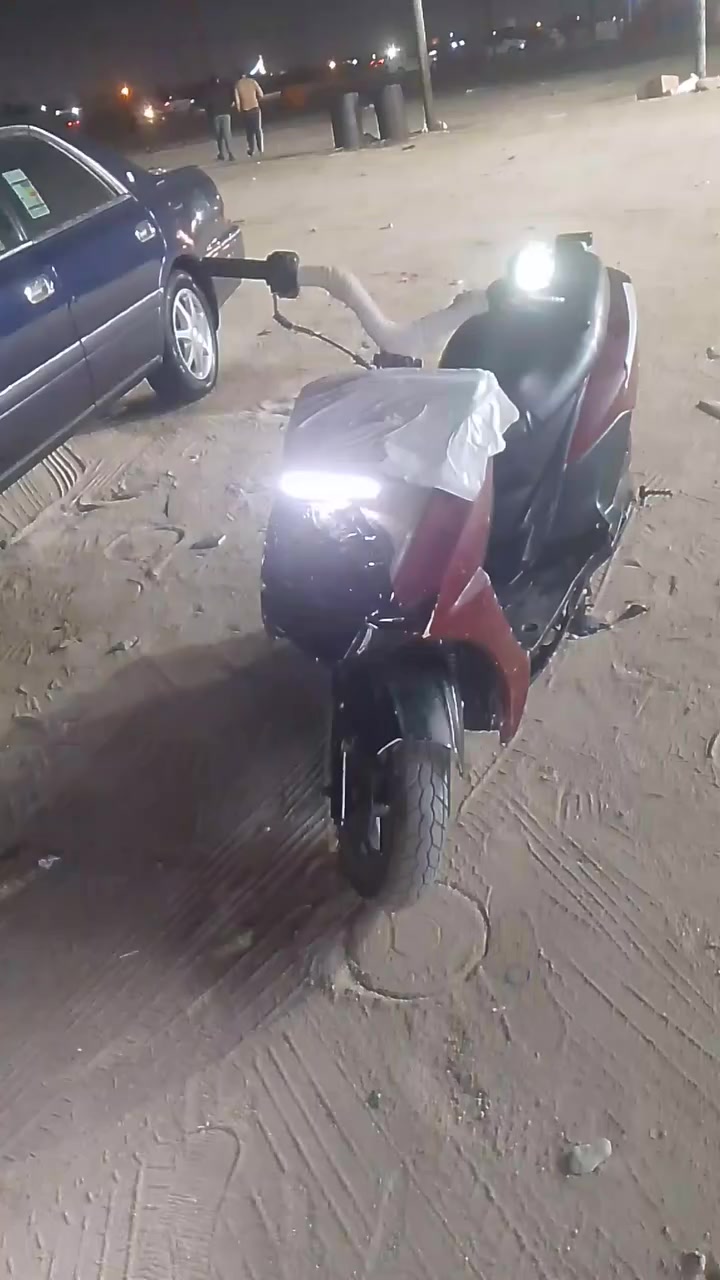 السلام عليكم دراجه سكنس مكينه مال ماكس لفتح ول تجفيت اكفلها من دخان كهرباءيات شغاله  سلف وهندر تواير جدد مكاني البصره الزبير السعر 250وشراي يدلل رقم الهاتف ***********
