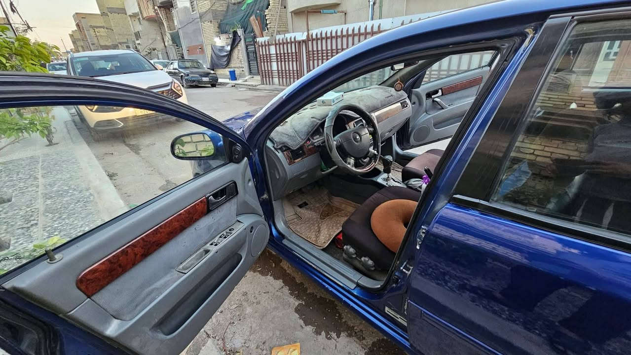 السلام عليكم...
اوبترا موديل ٢٠٠٥ كير اوتماتيك 
محرك وكير مكفولات
صبغ عام للجمالية.. تصوير قبل الصبغ موجود 
رقم بغداد باسمي وتحويل مباشر 
السعر ٦٠
للاستفسار الاتصال على الرقم 
***********
