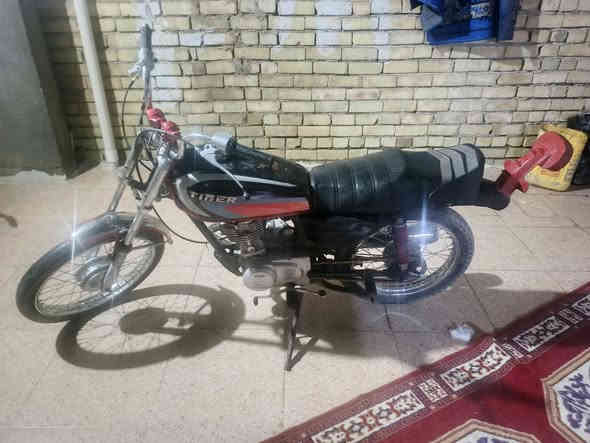 السلام عليكم دراجه تجميع نامه محرك تايكر دراجه خير من الله سعر ٣٥٠وبيهه مجال *********** هاذه رقمي لي حب يتصل
