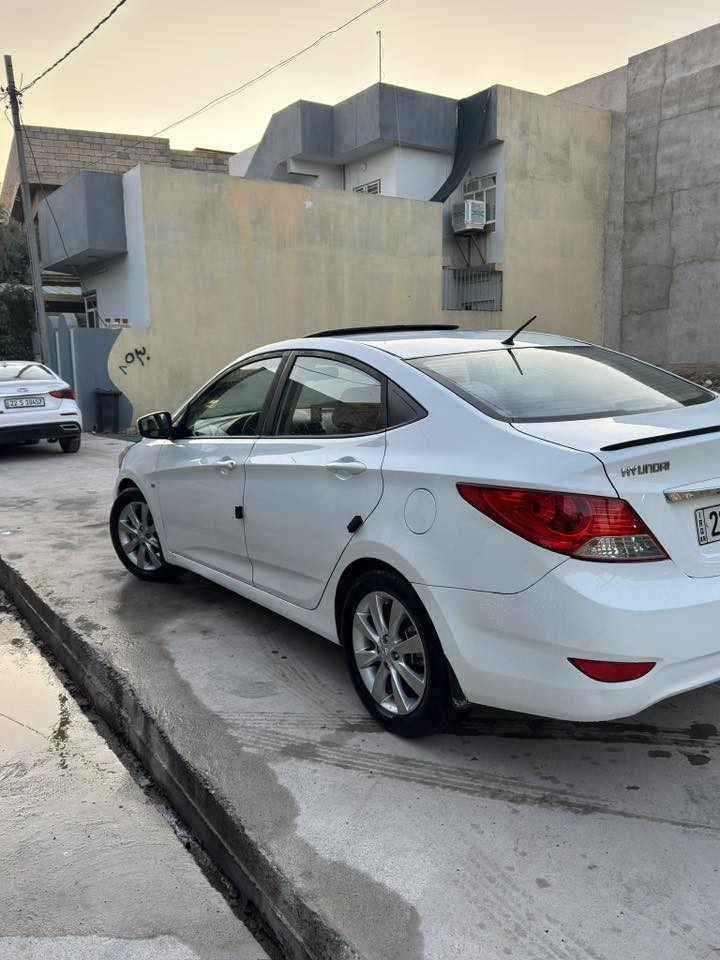 السلام عليكم 
اكسنت موديل 2012فول للبيع 
السيارة بيها ملاحظات فقط 
السعر 110وبيها مجال 
***********
