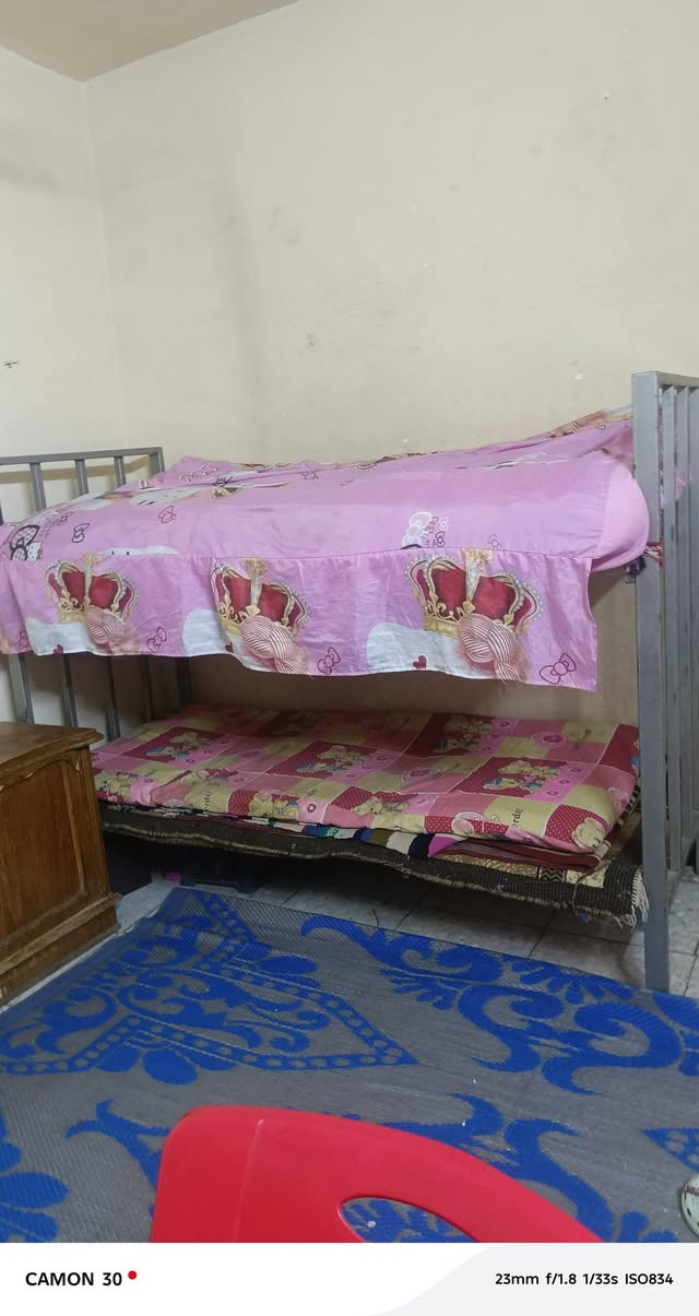 السلام عليكم 
عندي  هذه الجربايه  طابقين حديد ثقيل للبيع 
السعر 80 قفل 
العنوان منطقه العبيدي شهداء الثانيه 
سبب البيع ضيق المكان
للتواصل *********** بي واتساب فقط فقط.
