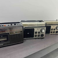 مسجل شغال بحاله جيده سليفر نوع ياباني وراديو عدد 2 ناشيونال لا  يعملان...