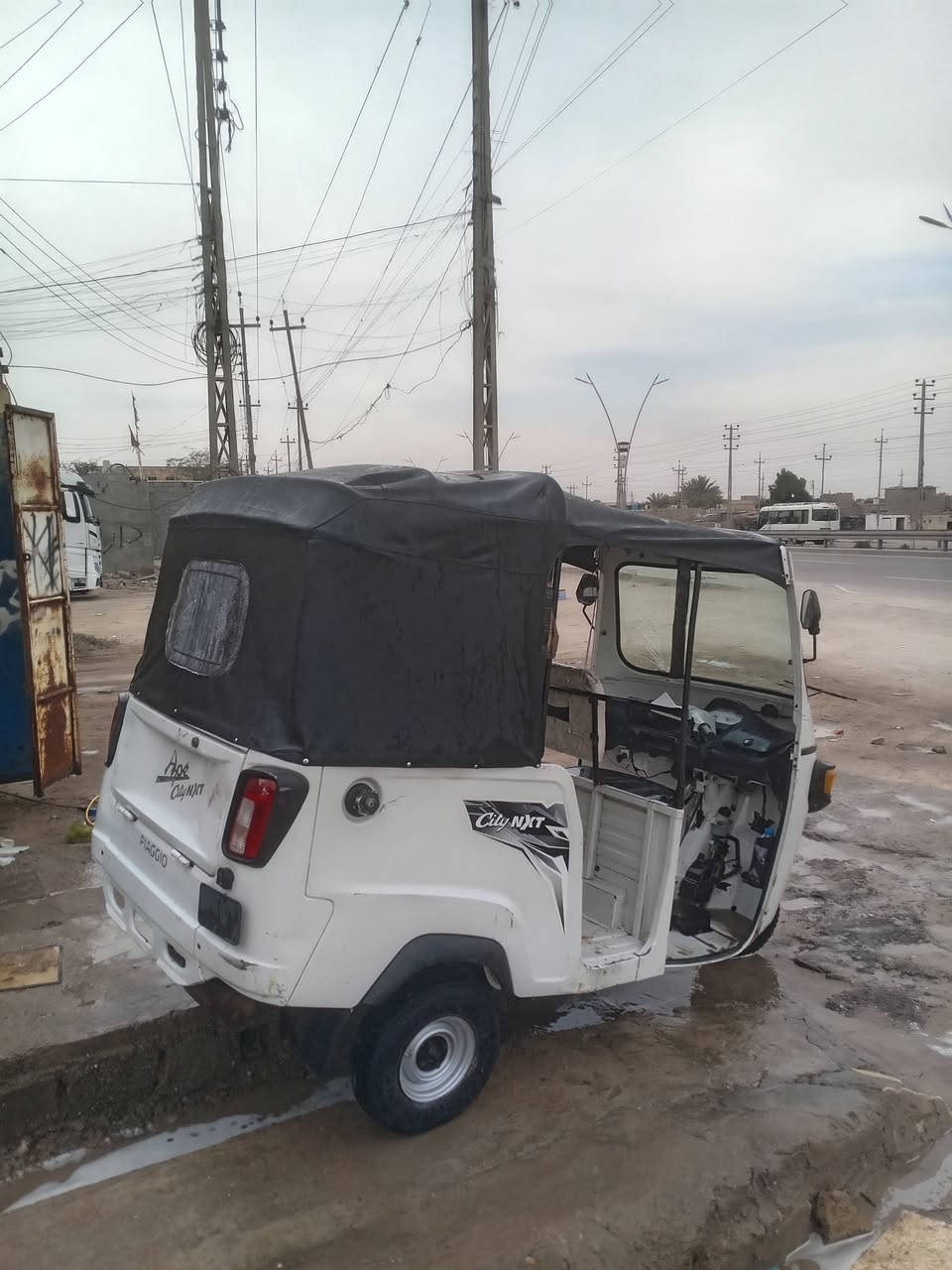 سلام عليكم شباب تكتك للبيع بياجو موديل 21تكتك أوراق تكتك حلوة جادر جديد مكان بصرة كرمة ***********
