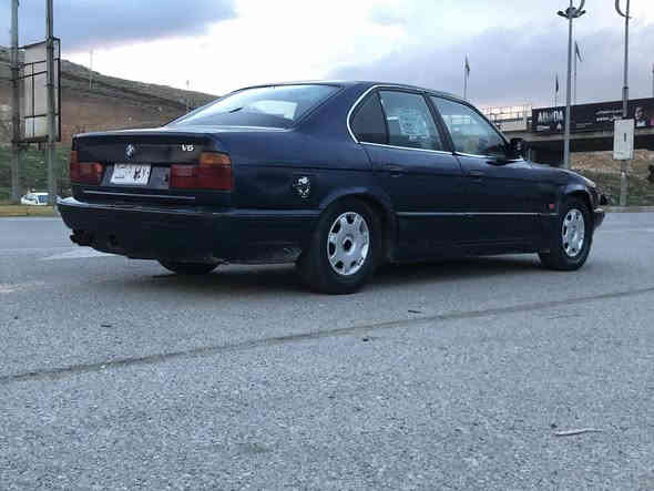 bmw
مەکینە 520گێڕ عادی مۆدێل 1992 
دوجام کارەبا سەنەوی لەگەڵە  ئاڕم بوە بەس ون بوە
گێڕو مەکینەی بەشەرت
ژم ***********
شوێن تەکیە
