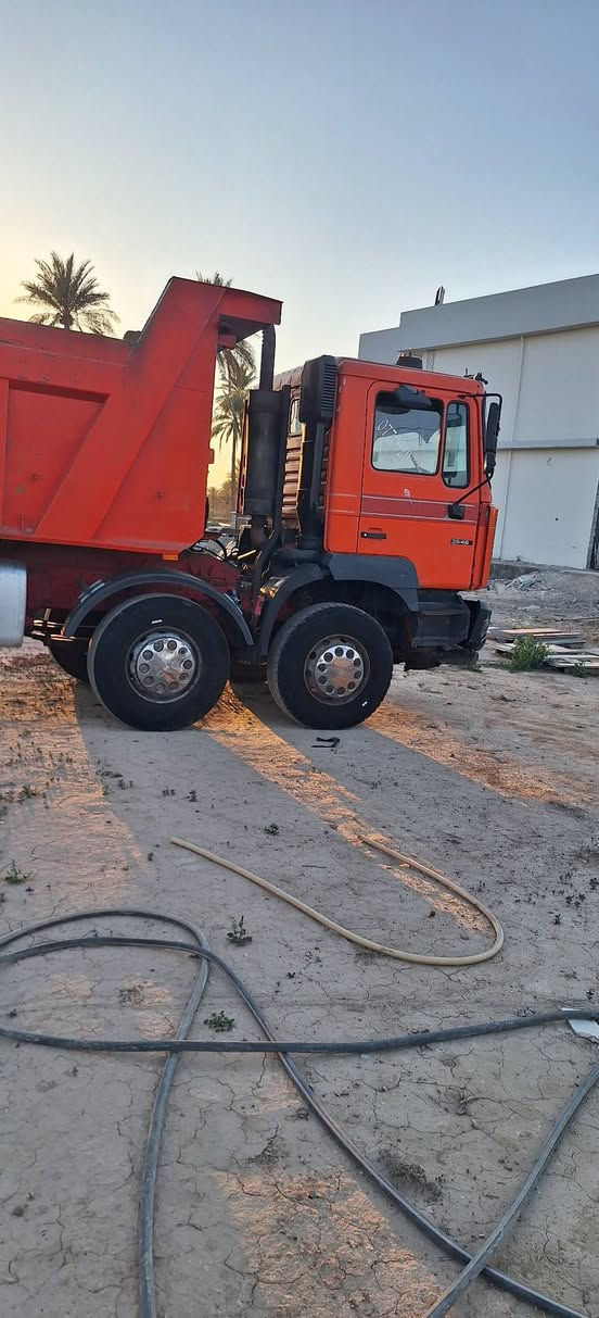 سلام عليكم مان صقر 
موديل 2001
حجم 464
شاصي عالي 
مجموعة جيف 
سيارة مكفوله من كلشي 
جاهزه لشغل 
مكاني ديالى الاستفسار 
***********
