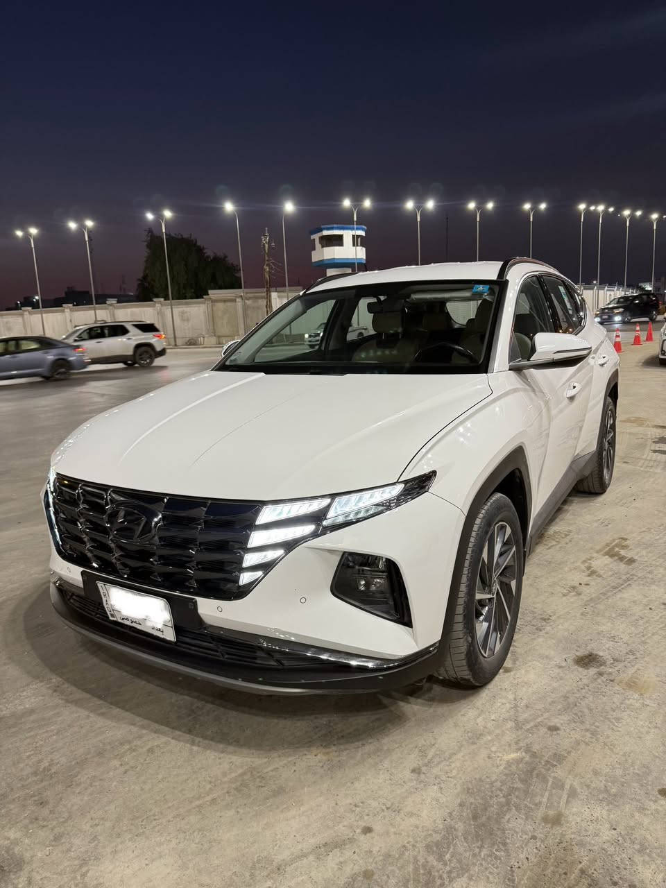 السلام عليكم 
توسان ٢٠٢٤ ماشية ٣٤ الف كفالة من الصبغ و التبديل بيها pdr بالباب الخلفي كلش بسيط 
بصمة شاشة كامرة خلفية دوارة حساس امامي خلفي تبريد قطعتين داخل لونين وباقي المواصفات المعروفة
المكان الكرادة 
***********
