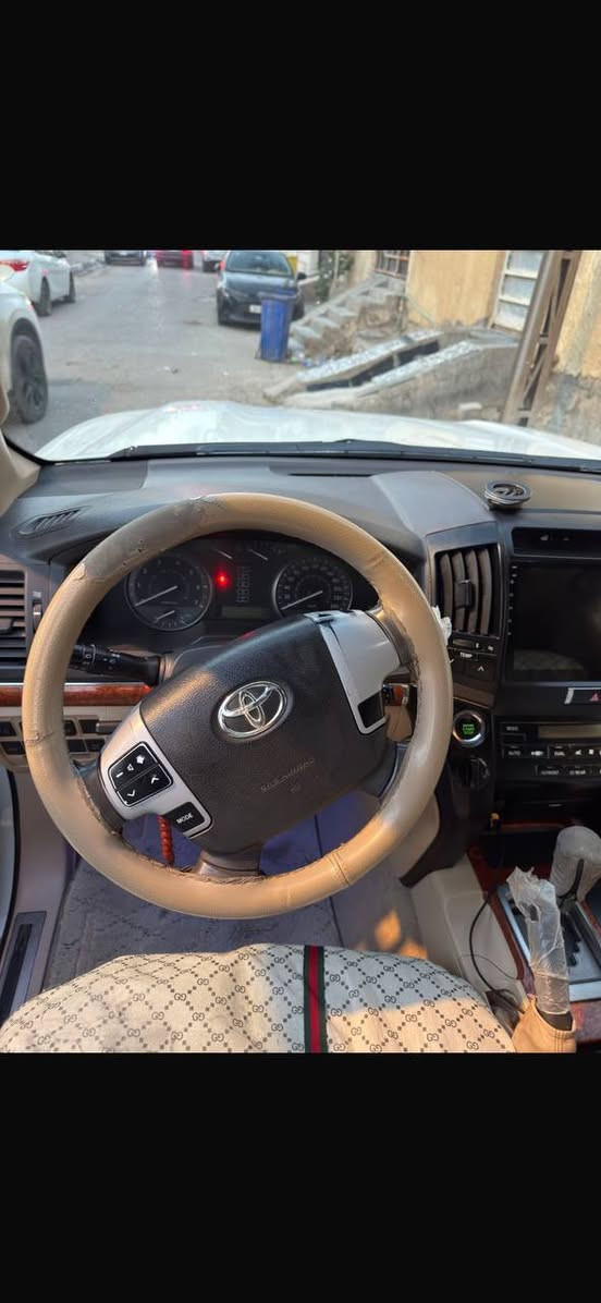 السلام عليكم لاند كروز 2013 وارد خليجي 

GXR مواصفات 

ترحيب ذاتي ودخول 
تبريد اكثر من قطعه 
مكينه 8 سلندر 
تحكمات ستيرن 
قياده ذاتيه 
اشاير بالمري 
نظام ايكو 
مانع انزلاق 
كامرات  
شاشات  كبيره 
لايتات زنون 
تبريد فريز 
تخم تايرات كارتون 
حداداه 100/100
حساسات 
حساس تايرات 
تحكم مرايات 
فتحه سقف  كهربائيه
كشنات كهربائيه بلاضافه إلى تحكم شاشه 

كفاله كير ومحرك شرط فحص 

كفاله عامه طك عدا بارد على كد شبر فقط 

مكانها البصره ورقم بصره الجديد تحويل ثاني يوم 

سياره ما تصرف عليها بس بانزين 

ماشيه 110 حقيقي 

الرقم *********** اتصل

  سعرها جوه سوك 

السعر 335 وبيها مجال 

بيع مستعجل جدا  جدا 

سياره نظافتها احله من صور تجي وتشوف البصرة, العراق
