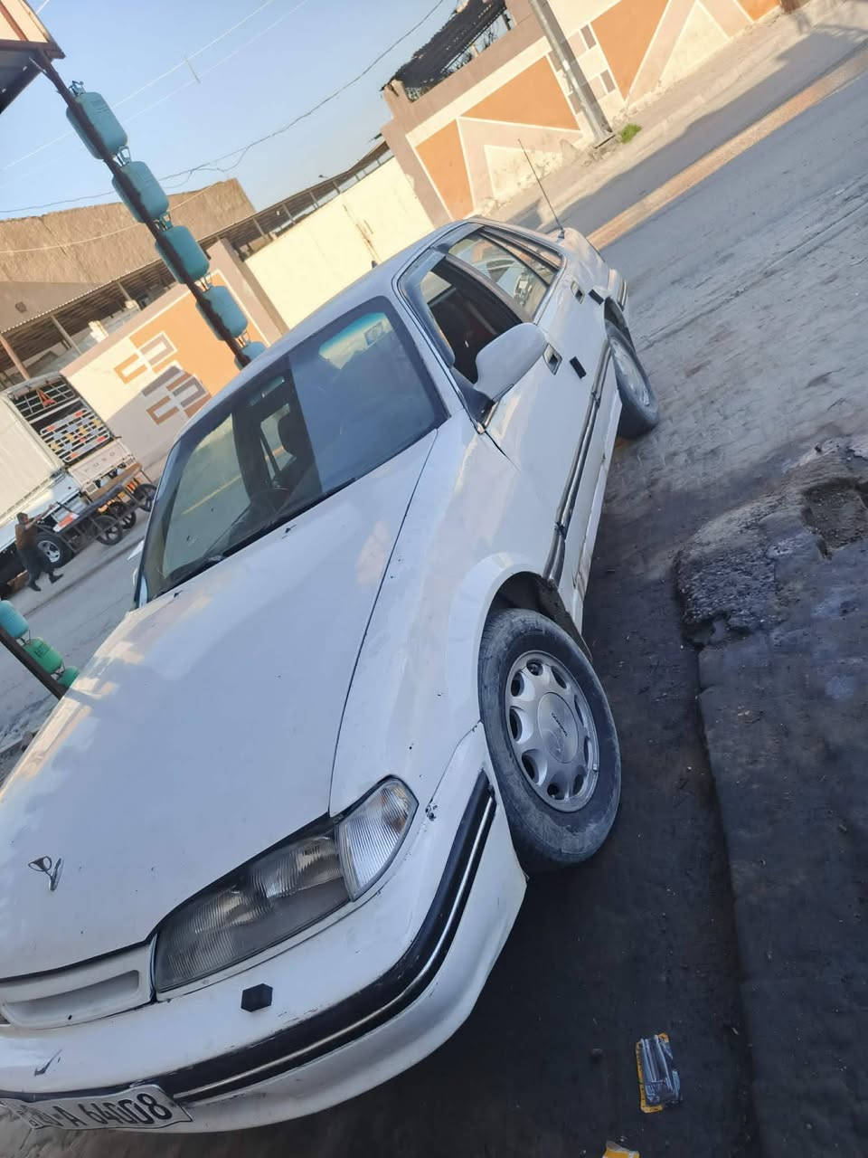 السلام وعليكم سيارة دايو برنس موديل 1996 كير ومحرك بالشرط سنوية ال حد 2029 اشوية صدرها
تعبان فقط للبيع السعر 33 بيها مجال قليل الاتصال بالرقم ***********
