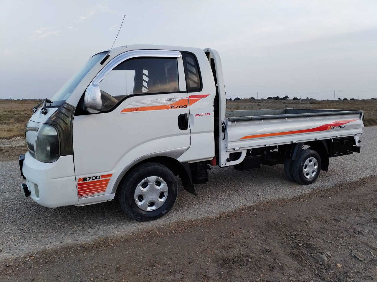 سيارة كيا حمل 2013
لسعر 88
رقم بصره دولي سنويه 2030تبريد ثلج سبلت بيها 
سياره بكيت مانت الله بس اليدور نضيف يخابر ويبشر
رقم بصره نكليزي دولي سنويه 30 مشروع وطني 
سيارة كفالة عامة من الصبغ والتبديل والضربة وحتى البارد
سيارة جديده ما متعوبة 
مكينة مكفولة شرط برغي ما مفتوح بيها   مشروع وطني تحويل مباشر
رقم شاصي واضح جداً
شاصي مكفول 
تبريد وتدفئة كلها شغالة وضع شركة
تخم تاير جديد 
كهربائيات كلها شغالة 
مكان السيارة ناصرية للاستفسار اكثر الاتصال على الرقم
***********
