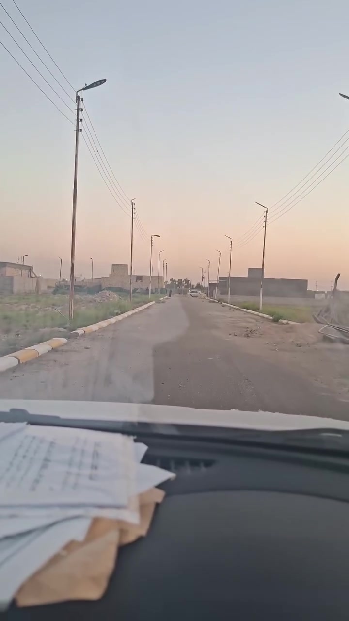 للبيع قطعة أرض زراعية مسيجة  منطقة ضمن مجمع الكرار السكني مساحة ٢٠٠ متر واجهة ١٠ متر 
موقعها في الديوانية بداية طريق الدغارة سايد الذهاب 
الخدمات متوفرة بالكامل
للتواصل ***********
