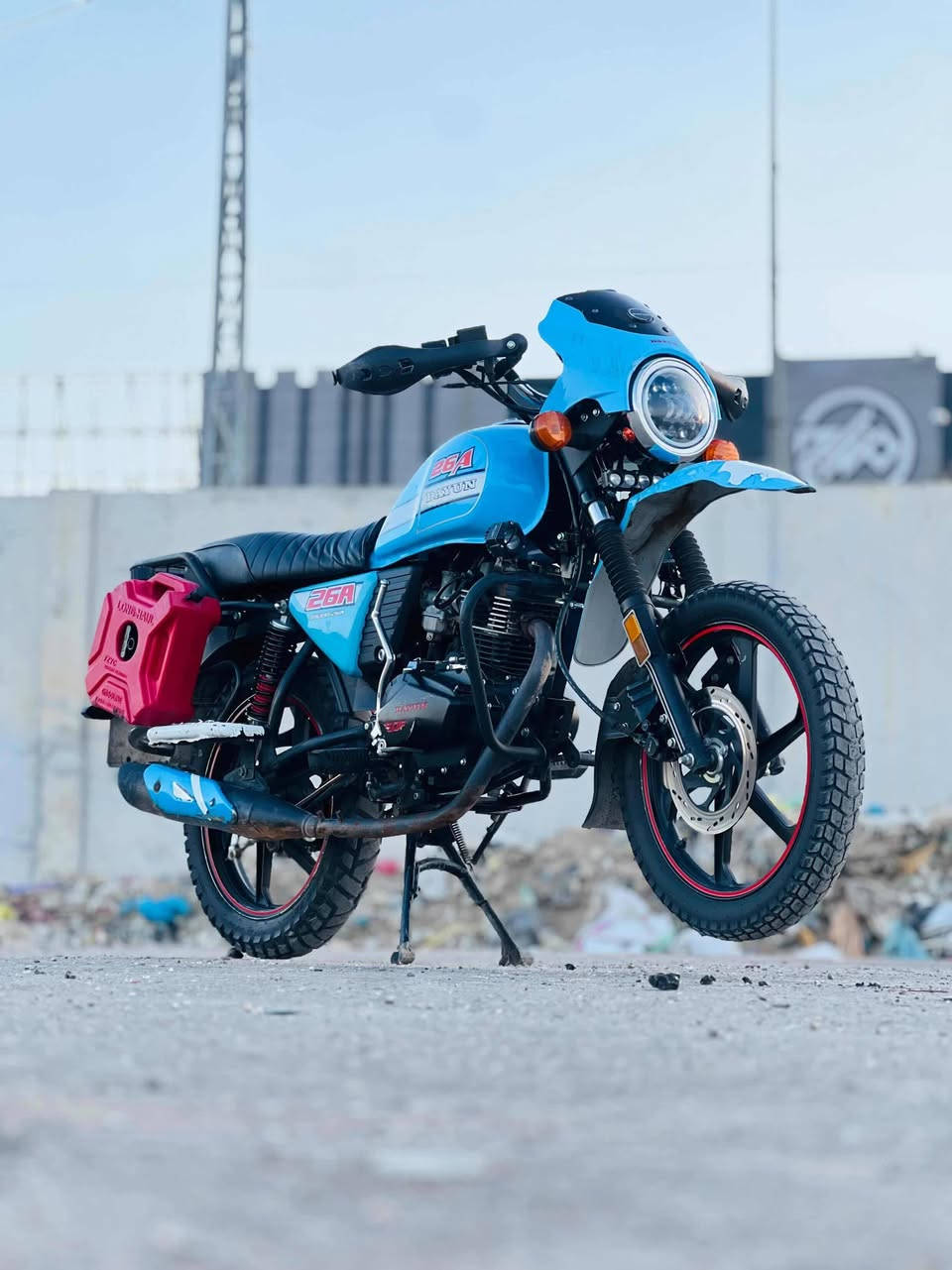 دايون جبلي موديل 24  رقم اربيل بسم ال وكيل طالعه من معرض الماس قبل 8 اشهر وصل معرض بسمي
مكاني كربلاء حي العسكري 
سعره 2150 بيه مجال قليل 
تفاصيل اكثر اتصل ***********
