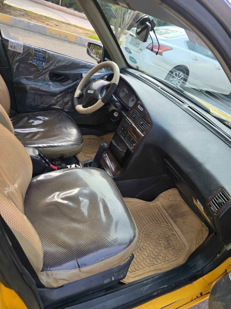 بيجو بارس ٢٠١٦كير ومحرك بلاد حجم محركها ١٨سياره احلى من صوره وضربتها بارد بل جاملغ للخلفي لسكن حداديه صدر جديد جاهزه سياره شغل واطلع وسعرها ٤٢وبيهامجال حك الجيه مكانها ديالى خانقين اي استفسار على رقم ***********
