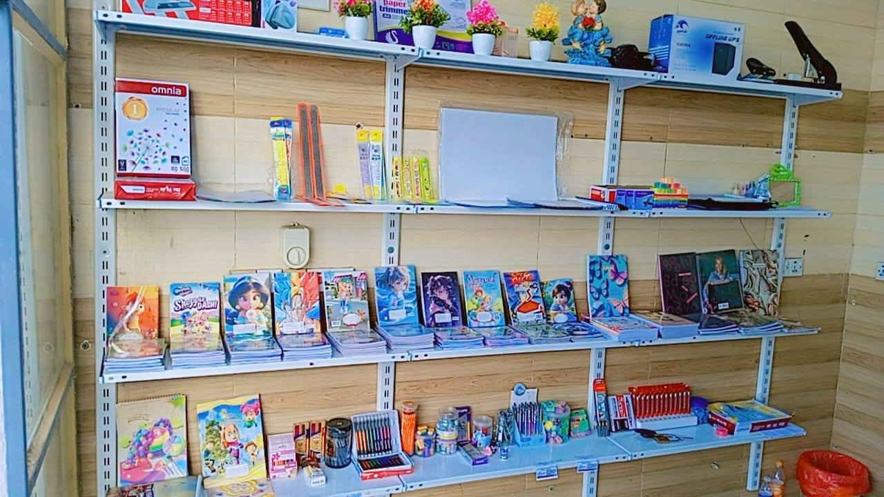 الاولى في كربلاء ويأنسب الاسعار 
مكتبة وقرطاسيه سيف الشرع 
يتوفر كل ما يخص الدراسه 
من ملازم مدرسيه  طباعة الملازم 
كتب دراسيه كبس صور صور منوعه
العنوان الطاقه شارع الخط 
بادارة سيد سيف الشرع 
هاتف 
***********
@إشارة
