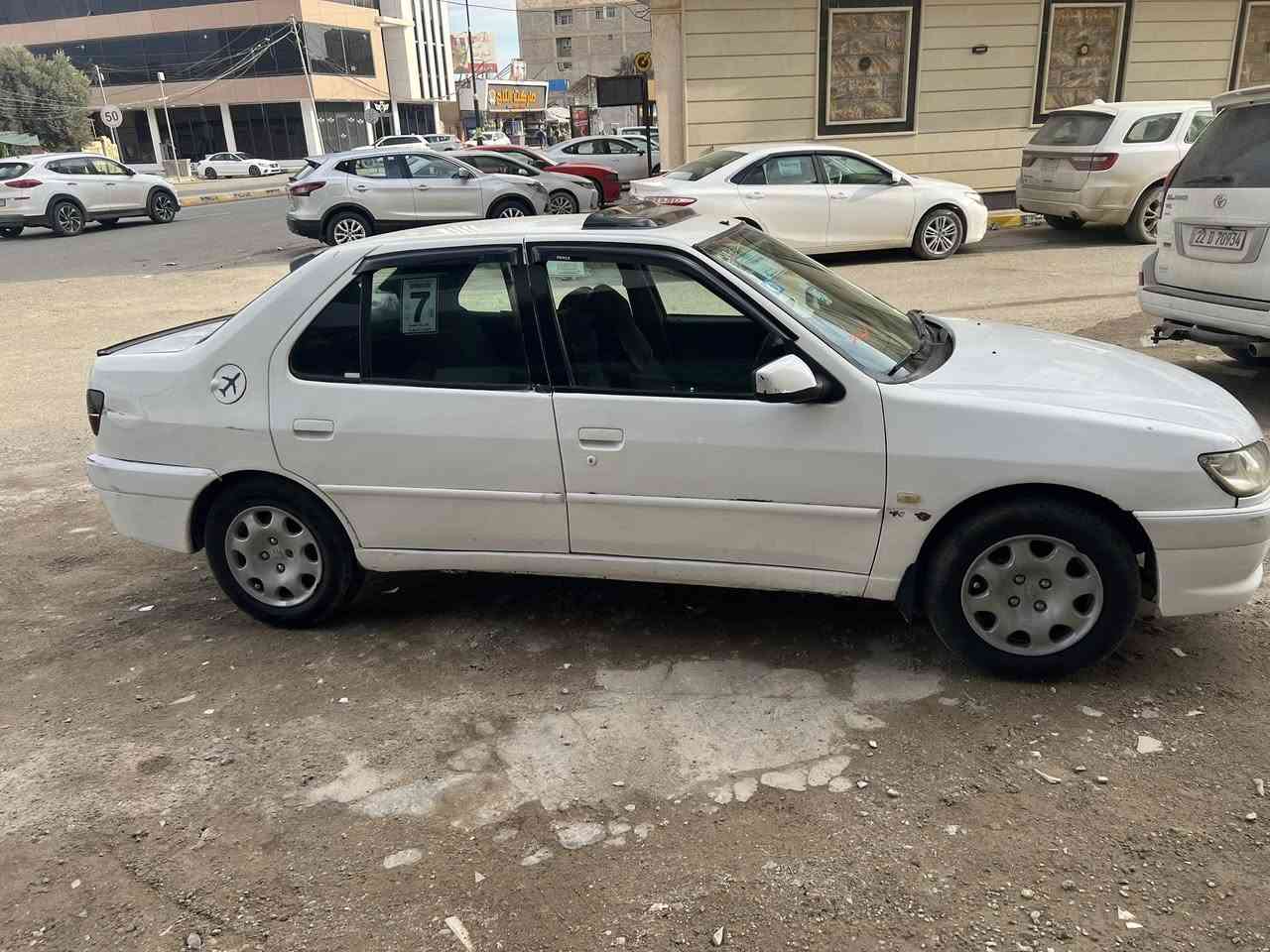 السلام عليكم 
بيجو للبيع. 306  موديل 2001 
مصبوغه عام 
ضربتها جنطه 
السعر 35
***********
