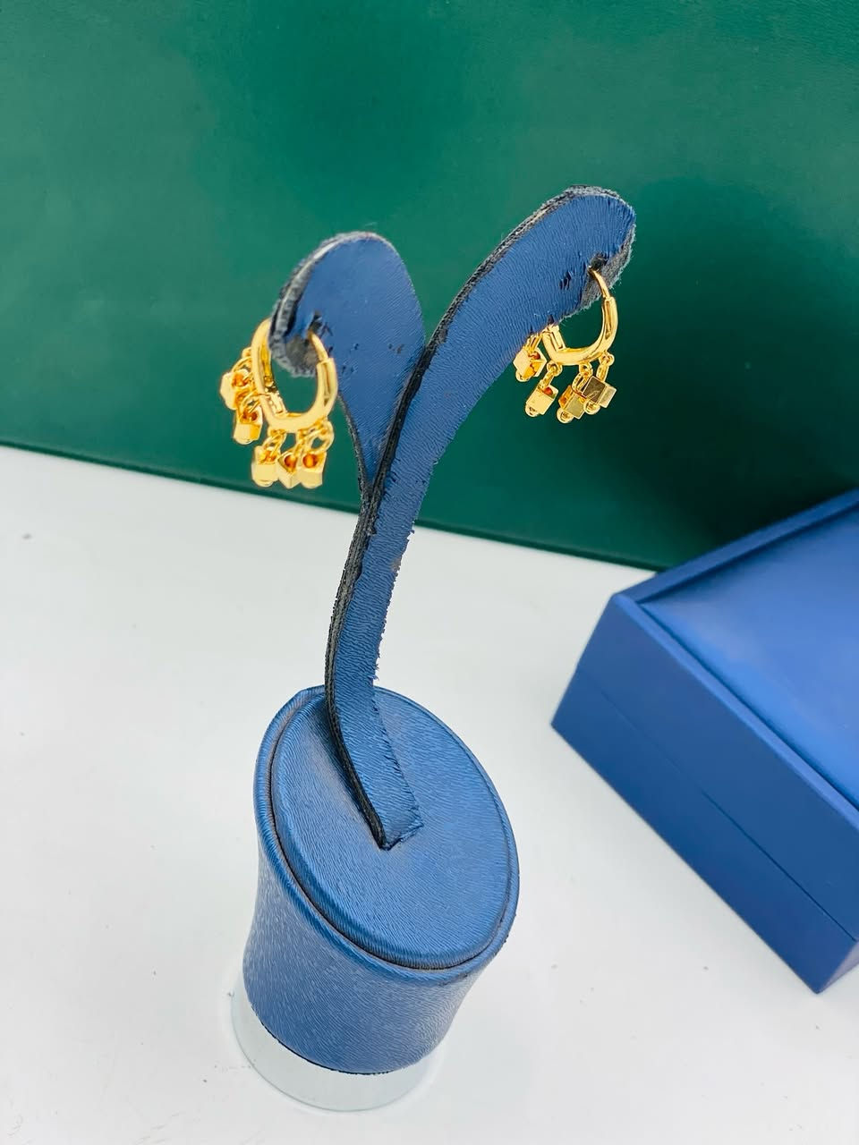 تراجي حلق
اختاري لمستك الخاصة مع أجمل موديلات التراجي 💛
أناقة ناعمة أو فخامة ملفتة… كلها متوفرة 👌
💎 موديلات ترند:
• حلق ناعم يومي ✨
• حلق دائري (هوب) 🔥
• حلق بزركون لامع 💎
• حلق طويل للسهرات 👑
• حلق أشكال ناعمة (قلب / نجمة) 💫
✔️ خفيفة ومريحة باللبس
✔️ تناسب كل الإطلالات
✔️ ترند وبأسعار حلوة
📩 للحجز راسل الصفحة
🚚 توصيل لكل المحافظات
#تراجي #حلق #اكسسوارات #ترند #اكسبلورexplore


**إذا كنت صاحب هذا الإعلان وتريد حذفه لأي سبب، رجاءا أرسل رسالة إلى الدعم الفني**