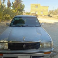 تويوتا كراون • فضي • مكينة ٢٫٥