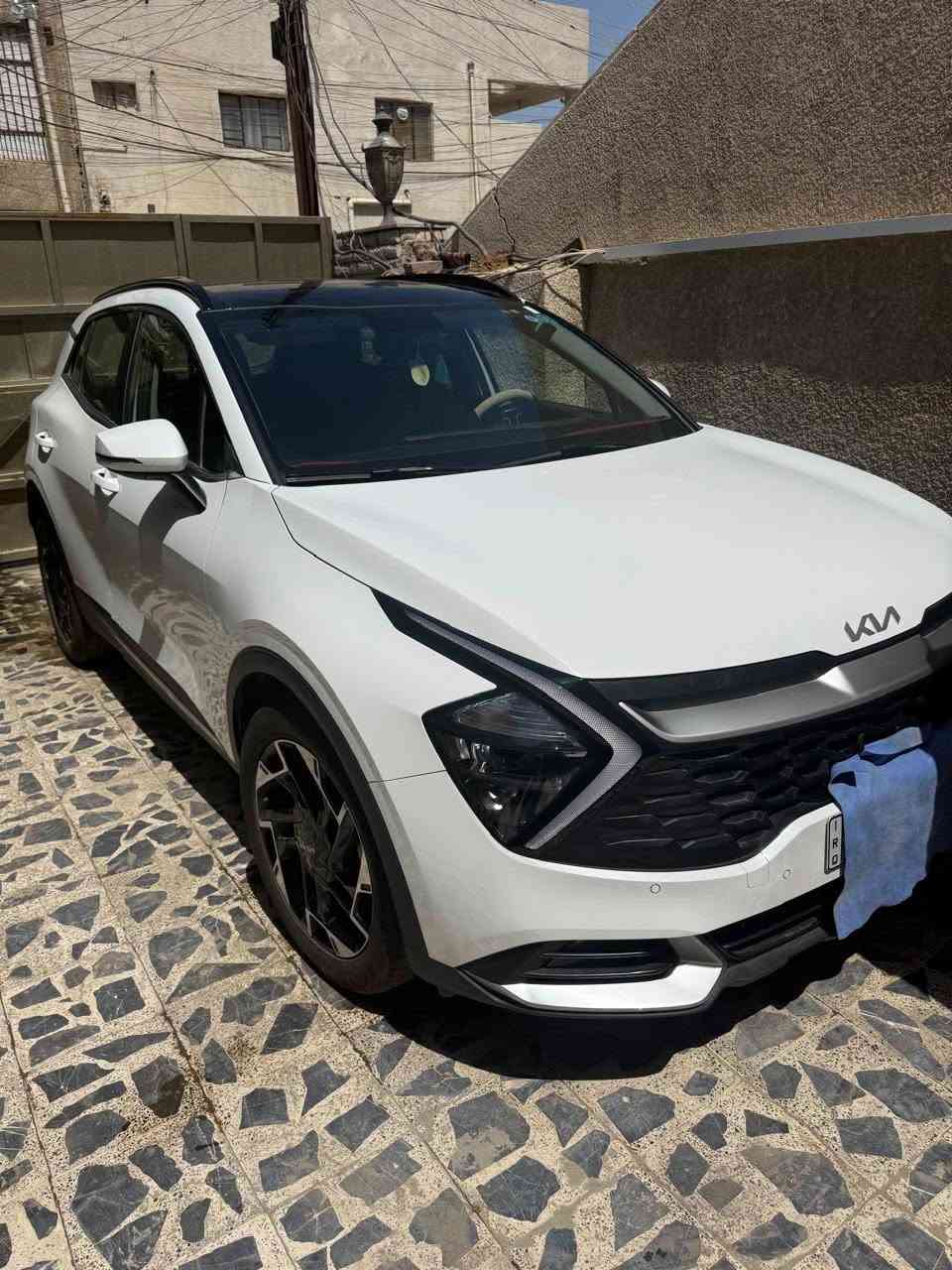 بورتج 2025 خليجي سياره ماشيه 5000 سياره جدا نضيفه بيه رصعه بسيطه بل باب مثل ما موضح بصوره  سياره بعدهي بحالة الوكال مواصفات نص فول 
4ويل سياره بغداد البلديات الاستفسار واتسب ***********
