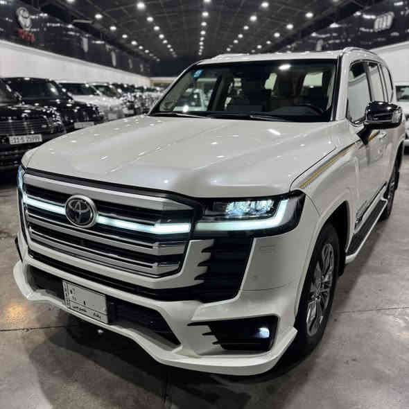 🚙 تويوتا لاندكروزر VX Limited – موديل 2024
🔹 محرك 4000cc V6 القوي
🔸 ماشية فقط 18,000 كم
💎 فئة VX Limited = رفاهية + قوة + هيبة
📍 متوفرة الآن لدى شركة علي الشيباني لتجارة السيارات
📍 بغداد – الكاظمية – جكوك قرب مرور الكاظمية
📞 ***********-***********
✅ سيارة وكالة… والمميز عندنا دائماً حصري!

