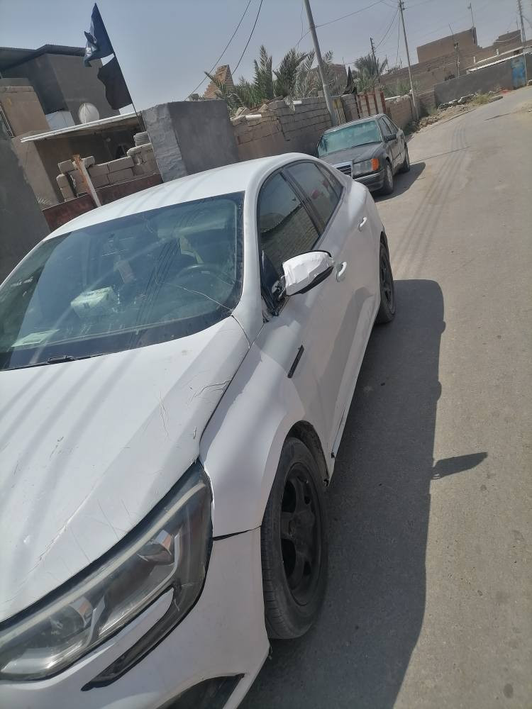 رينو ميكان موديل ٢٠١٩ محور مكينه وكير كورله بيكاتشو  سياره جاهزه من كير ومكينه وكهرباءيات وحداده تبريد كله جاهز بيه ضربه امامه خفيه ماواصله  وبيها طخه جاملغ خلف السايق السعر المطلوب ٨٠ رقم الهاتف *********** مكاني القرنه البصرة, العراق
