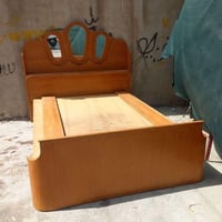 تخت نفرين • قابل تفاوض