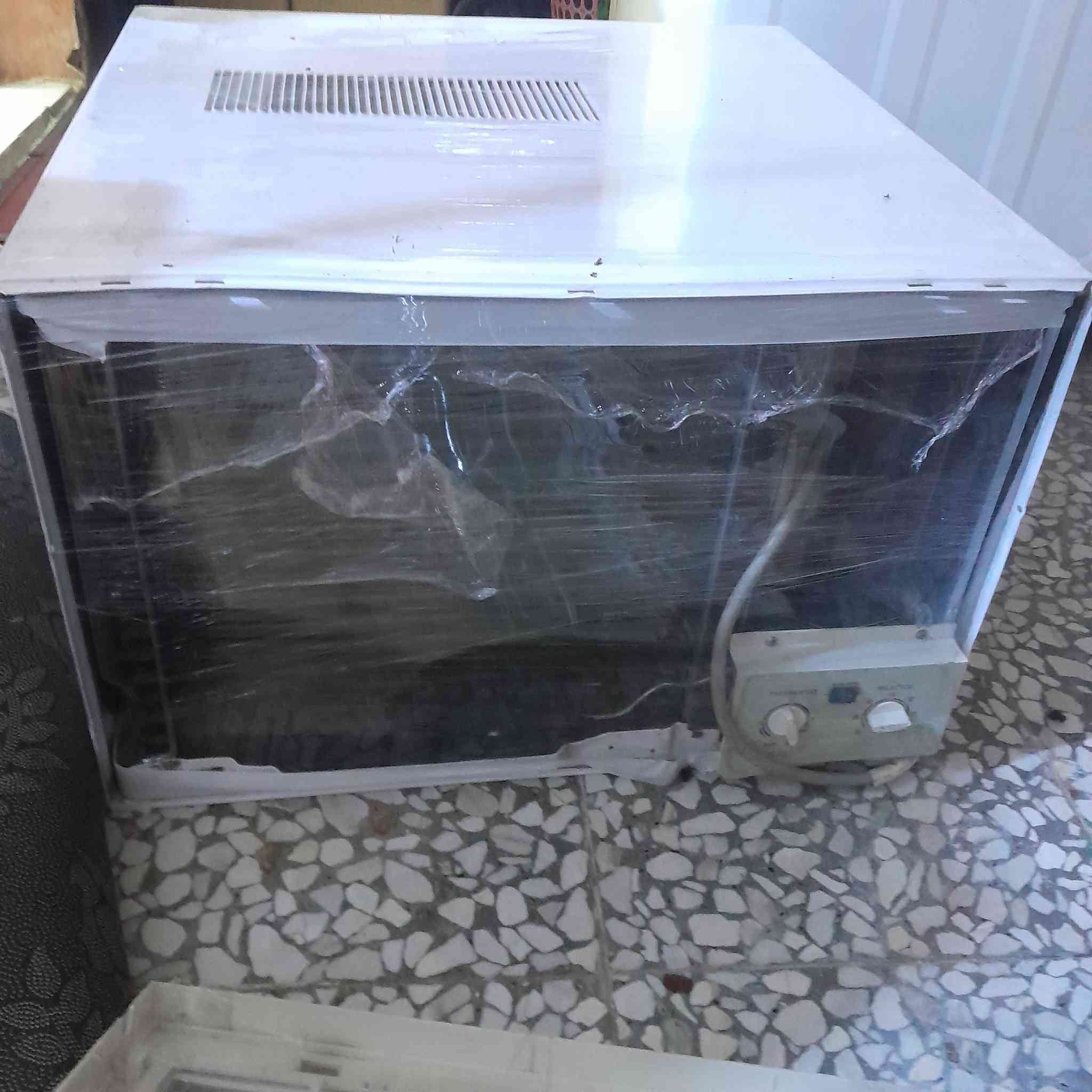 عندي مكيف طنين جنرال كولد السعر ٣٠٠ سبلت ميديه للبيع طنين ٤٥٠ سبلت سوني طنين ٣٥٠ كلهن نظافه ميه بلميه العنوان الحريه *********** تاخذهن على فحص
