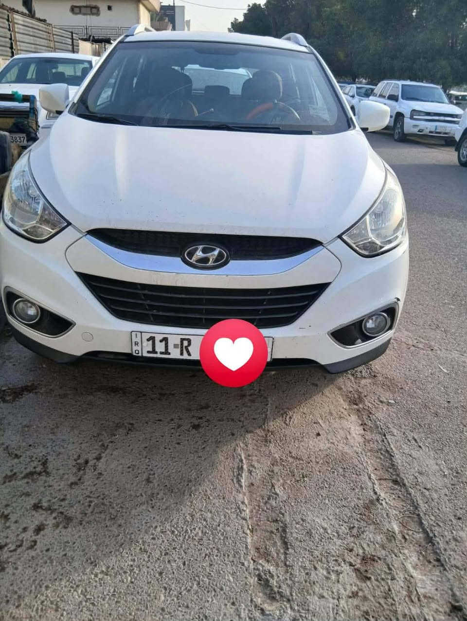 السلام عليكم توسان خليجية للبيع كفاله السونار داخل المنشور موديل 2013 رقم بغداد السيارة جاهزه من الدعاميه للدعاميه كل شغال مكان السيارة بابل  السعر  143 التليفون ***********
