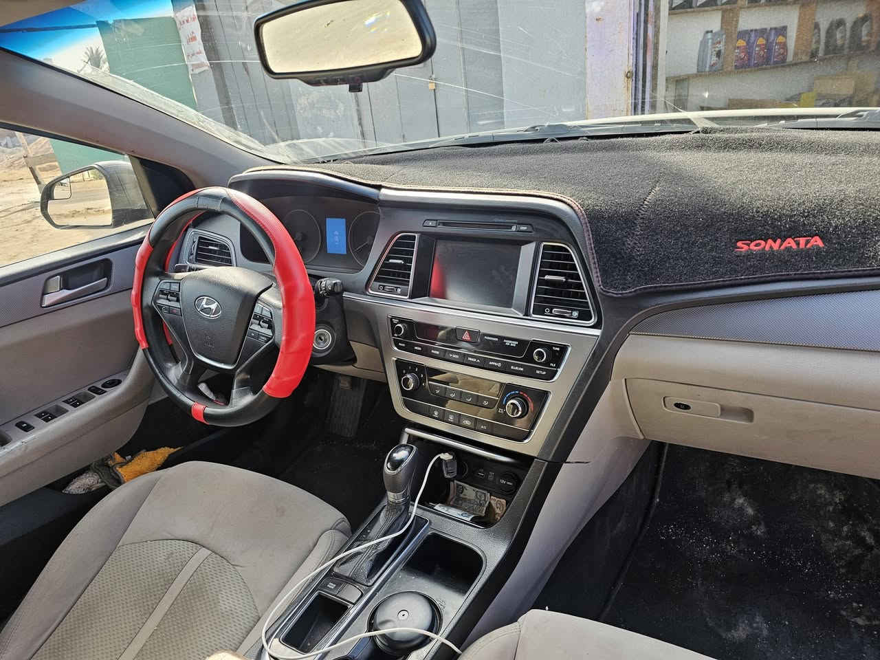 سوناتا 2016 امريكي السيارة جاهزة مكينة وكير وحدادية جديد
تخم تاير ادامة كاملة عليها 
حادثها مال امريكا باب سايق وجاملغ 
وبلعراق قطعتين بارد 
السعر 106وبيها مجال 
بابل قضاء القاسم 
***********
