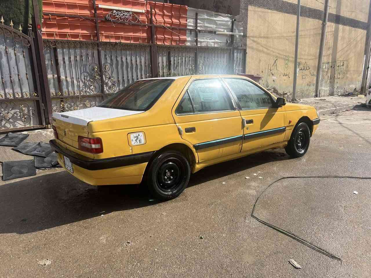 سلام عليكم بيجو الميس ٢٠١٤سياره حلوه وجديده هيئه مصفره غرامات مصفره  كير مكفول محرك بي شويه بخار عنونها بغداد الشعب اتصال ☎️ ***********
