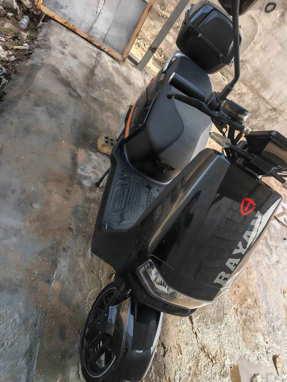 الســلام عــليكـم....
دراجـة شحـن للبيـع نـوع الريان F50

نظيفـة ومنـاقصهـا شـي 

6بطاريات سـرعه 75 حقيقي 

للبيـع او المـراوس حسب القناعـة 

السعـر 850 وبيـها مجـال بسيـط

*********** _***********
