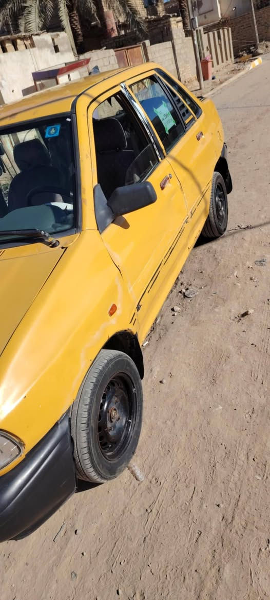 سلام عليكم سايبه للبيع موديل ١٣
مصفره هيه وغرامات سنويه ل 30 مداور ثاني يوم  تبريد ثلج   السعر  ٢٥ وبيه مجال حك الجيه رقم تلفون ***********
