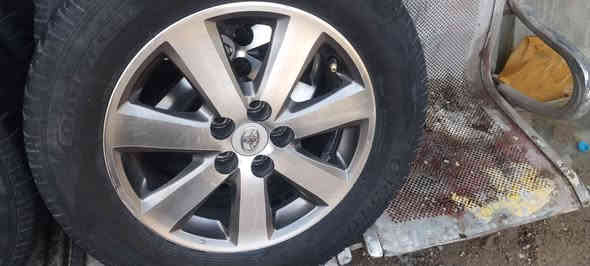 السلام عليكم شباب تخم ويل كب كورلا حجم ١٥/٦٥/١٩٥ اصلي شركه مختوم وتخم تاير زوج نضيف  كلش وزوج نص عمر للبيع اومراوس مكاني بغدادهاتف ***********وبيه واتساب
